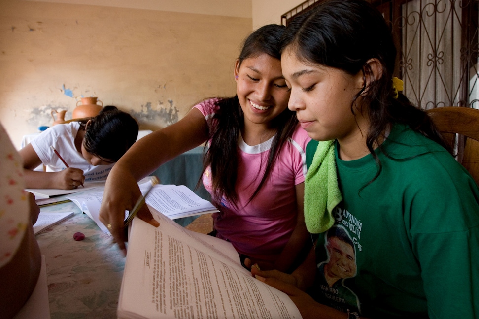 A group studying the spiritual empowerment of junior youth at the Baha'i centre in Montero, Bolivia