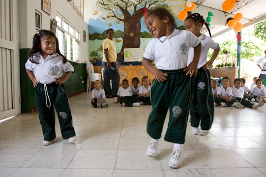 Students at Simmons School, a Bahá'í-inspired school in Jamundi-Robles, Colombia