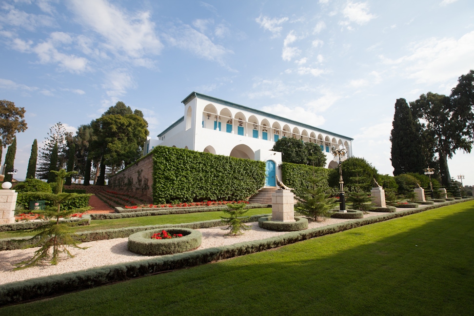 Mansion of Bahjí and surrounding gardens