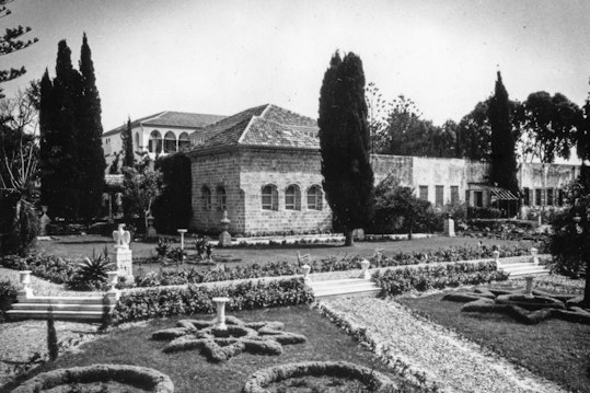 Shrine of Bahá’u’lláh and surrounding gardens, 1957