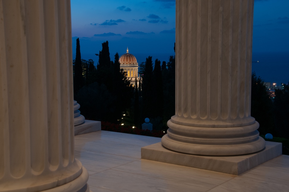 Shrine of the Báb viewed in between the colonnade of the Seat of the Universal House of Justice