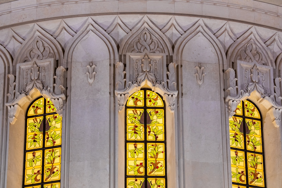 Lancet windows and details of the drum of the Shrine of the Báb