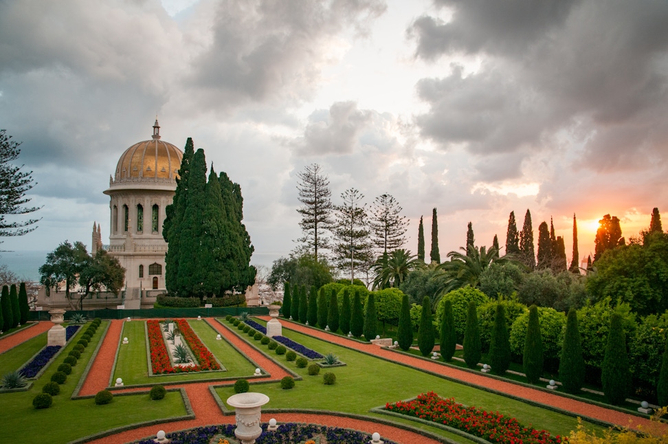 Shrine of the Báb and surrounding gardens