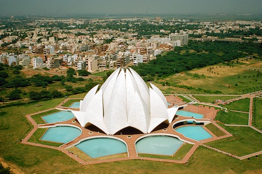 Continental Bahá’í House of Worship of the Indian Subcontinent (New Delhi, India) and surrounding gardens and pools