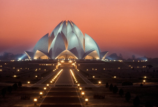 Continental Bahá’í House of Worship of the Indian Subcontinent (New Delhi, India), December 1986