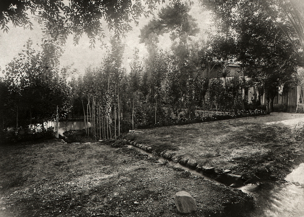 A garden at Bahá’u’lláh's house in Shimran, early 1900s