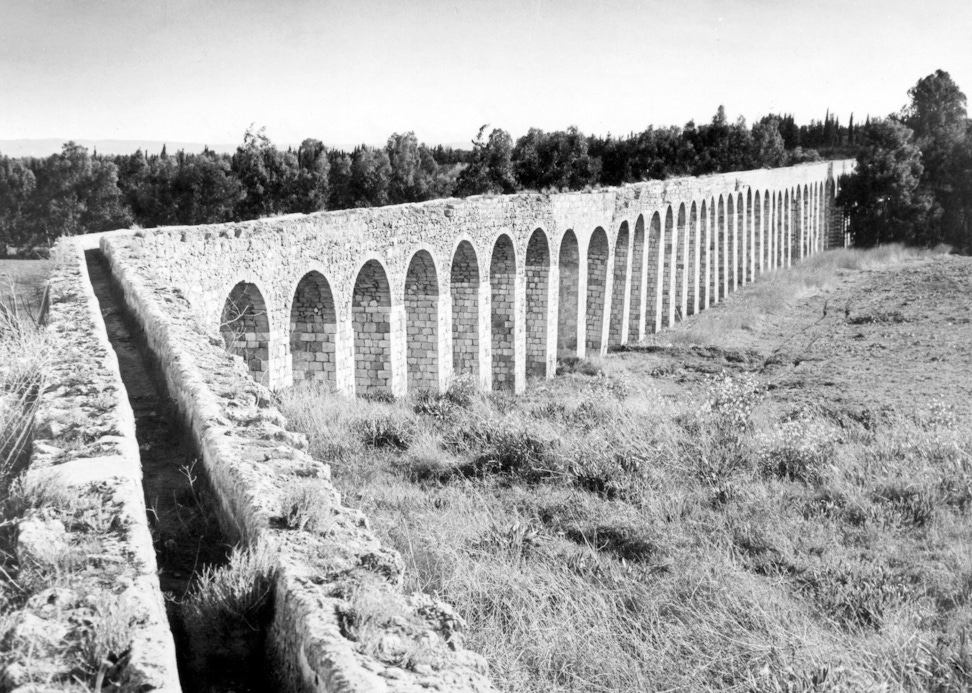 The aqueduct to carry water to ‘Akká was built in about 1815 to replace an earlier one destroyed by Napoleon. By the time of Bahá’u’lláh's arrival, it had fallen into disrepair, 1968