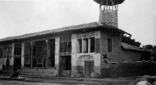 The mosque in Amul, Mázandarán, Iran, where Bahá’u’lláh was tortured, c. 1930