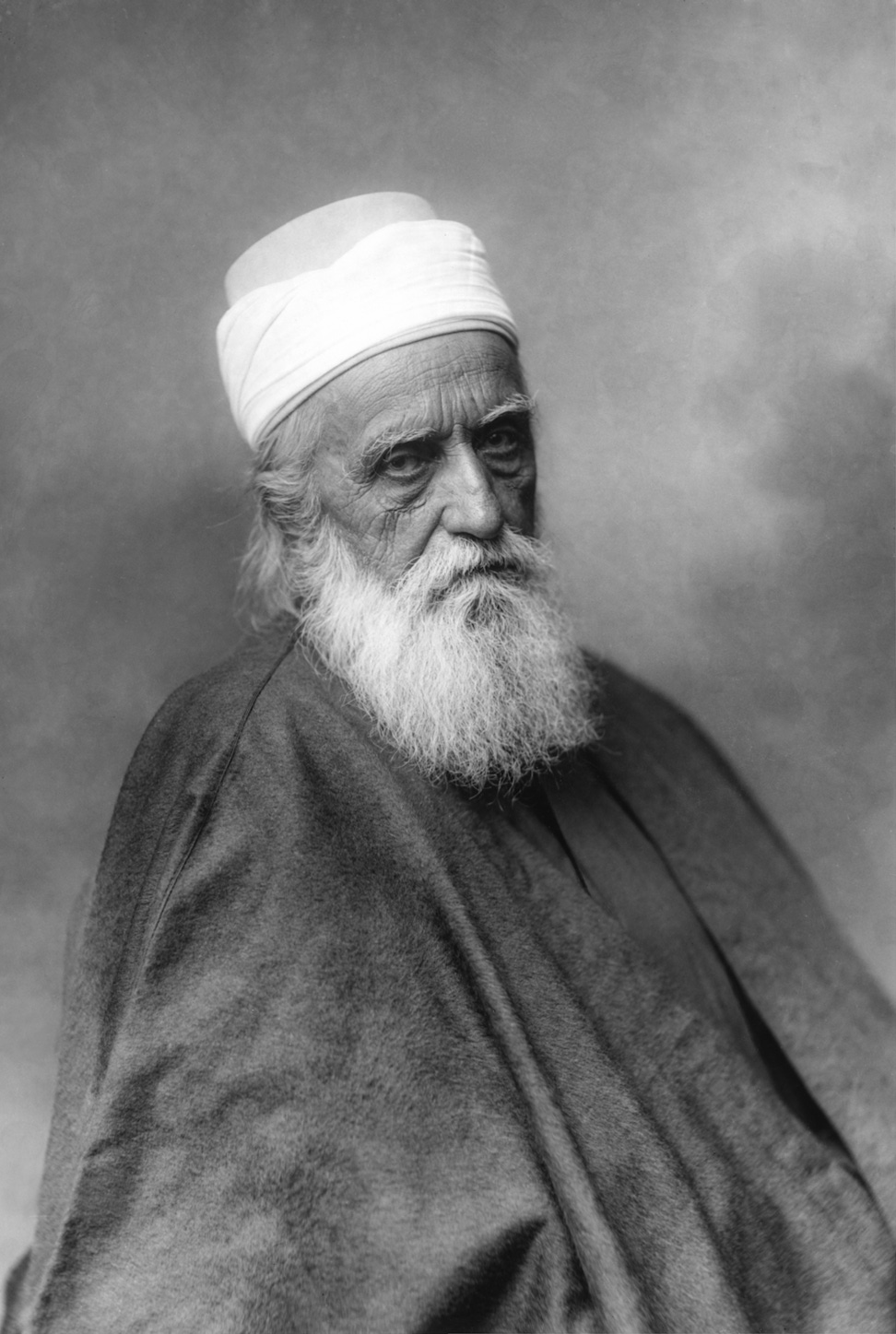 Portrait of ‘Abdu’l-Bahá taken in Paris, France, October 1911