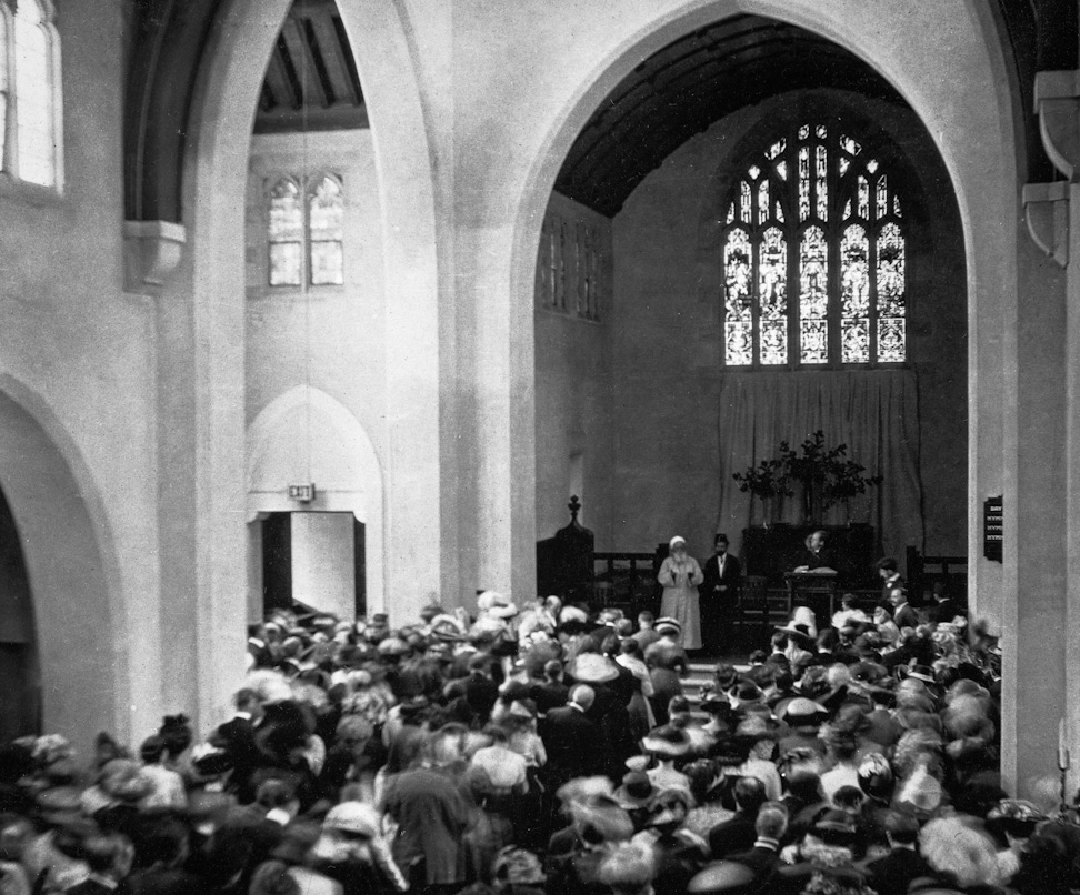 ‘Abdu’l-Bahá addressing a large gathering at the Plymouth Congregational Church, Chicago, Illinois, 5 May 1912