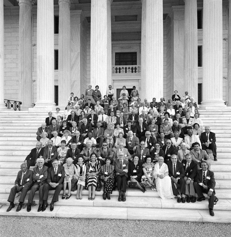 Knights of Bahá'u'lláh gather on the steps of the Seat of the Universal House of Justice, May 1992