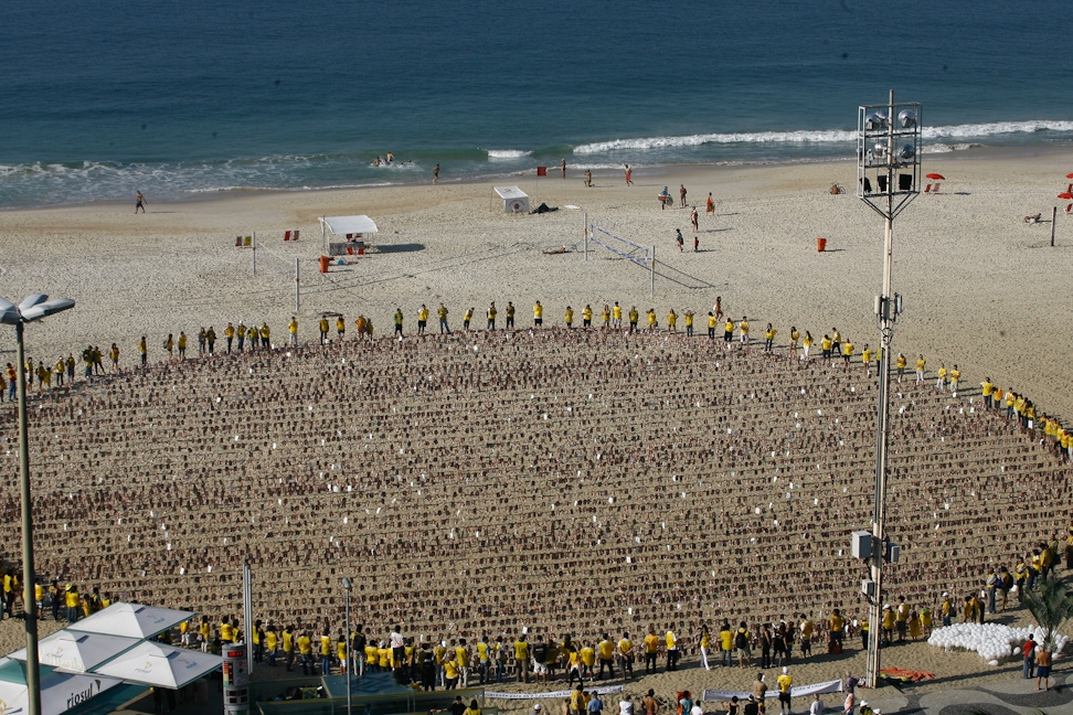 A campaign in Rio de Janeiro, Brazil to raise awareness about the Yaran, seven Bahá’í leaders imprisoned in Iran