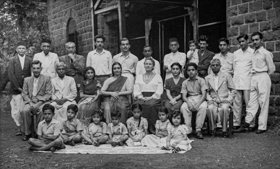 Hand of the Cause Dorothy Baker with a group of Bahá’ís at the Bahá’í Centre in Belgaum, India, 1953