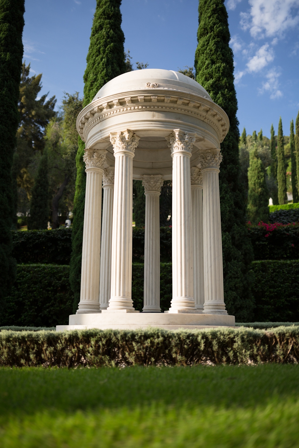 Resting place of Navvab (Ásíyih Khánum), the wife of Bahá’u’lláh, in the Monument Gardens 