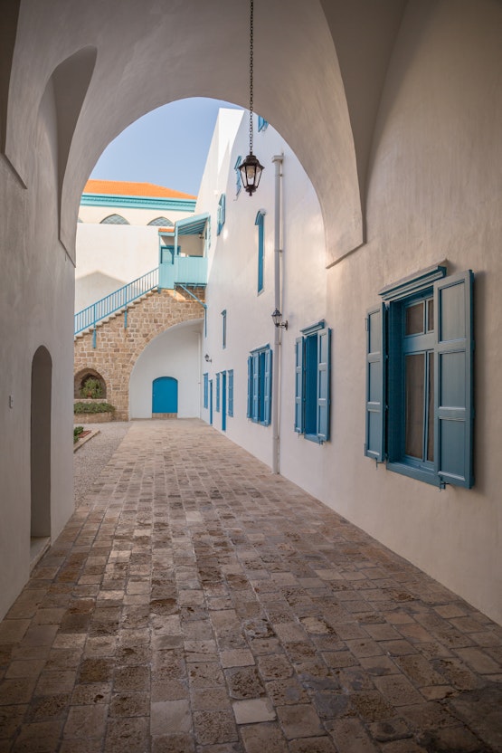 Archway leading to the courtyard from the main entrance of the House of ‘Abdu’lláh Páshá