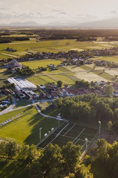 Destinacije Ravno polje