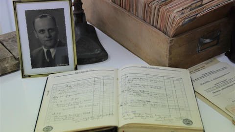 Spominska soba dr. Romana Lesnike