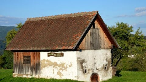 Pajštva – Fruit Drying House