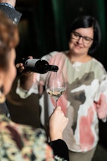 Popotovanje po mestu tisočletne vinske kulture ptuj