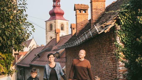 DELAVNICA ZA DRUŽINE: ZMAJ, KI JE VIDEL SVETNIKA