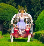 PEPELKA in čarobna kočija