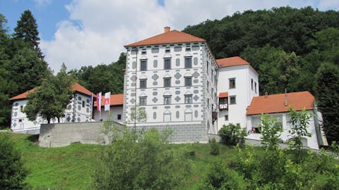 Dvorec Strmol Rogatec