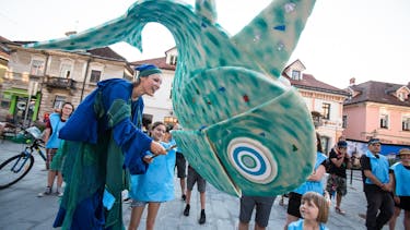 Firtl Teater Razvanje