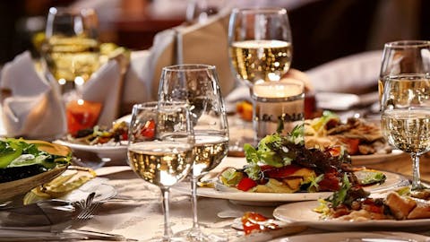 NEDELJSKI TEMATSKI BRUNCH "POZDRAV JESENI"