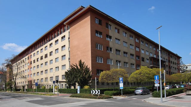 Kolesarsko vodstvo po mariborskih delavskih kolonijah: Vurnikova, Hutterjeva in Železničarska kolonija