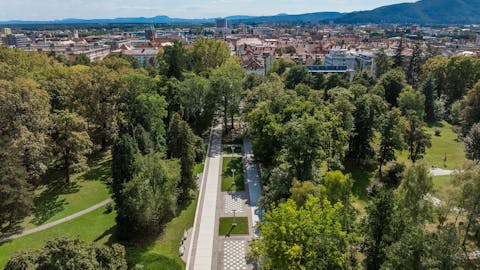 Breplačno vodenje: Po poteh mestnega parka in mestnih gozdov Maribora