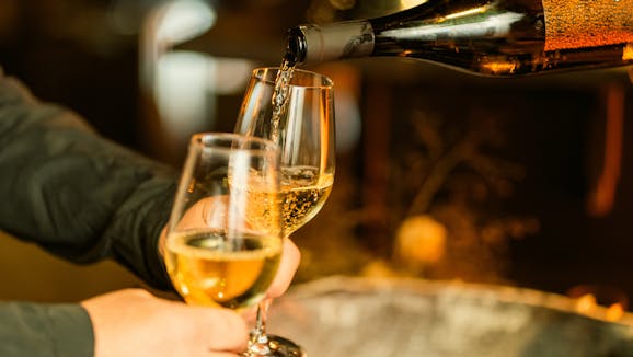 Mingl & mehurčki pri Najstarejši trti