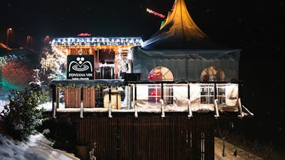 PRIŽIG LUČK NA FONTANI VIN