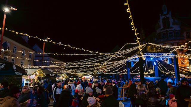 Joe & Stacey with The Rhythm Boys na Glavnem trgu