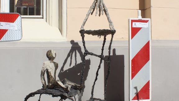 Razstava: Timi Sitar in njegova rdeča nit