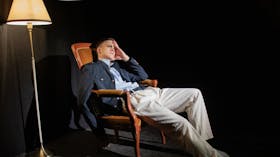 Gledališka predstava Viktor ali otroci na oblasti