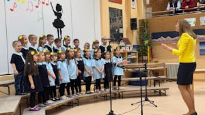 Sijaj, sijaj, sončece - območna revija otroških pevskih zborov 1. del