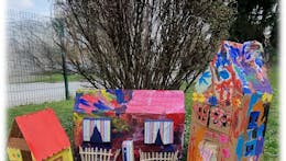 Razstava Pri nas pa Lenart zidamo