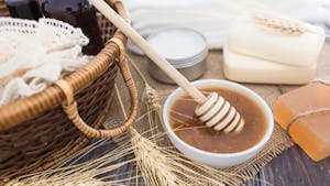 Delavnica: Izdelava daril na temo čebeljih pridelkov