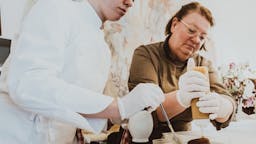 VEČERJA NA GRADU: BORLSKA POJEDINA GROFA SAUERJA