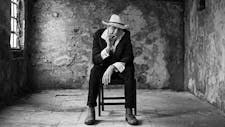 Mäkkelä | folk noir v Vetrinjcu