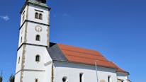 Maša za domovino in petje slovenskih pesmi pod lipo