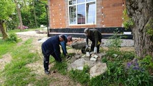 Urejanje okolice in prostorov v društvenem domu