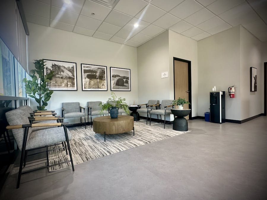 longhorn imaging cedar park lobby