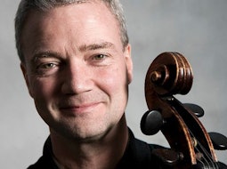 Koncert med Henrik Brendstrup, cello og Kristian Krogsøe, orgel Plakat for Koncert med Henrik Brendstrup, cello og Kristian Krogsøe, orgel