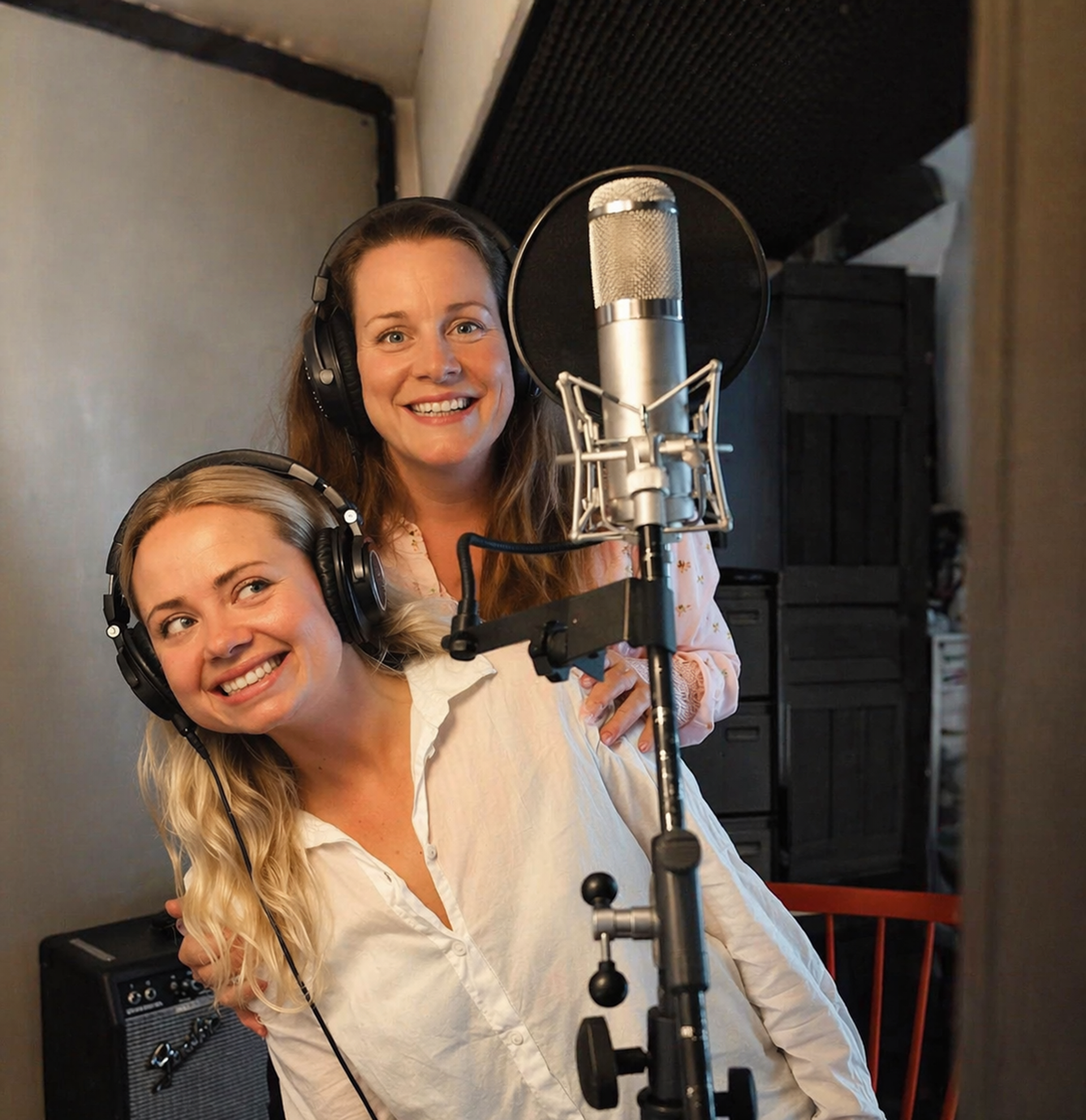 Plakat for Caroline Castell & Lise Baastrup