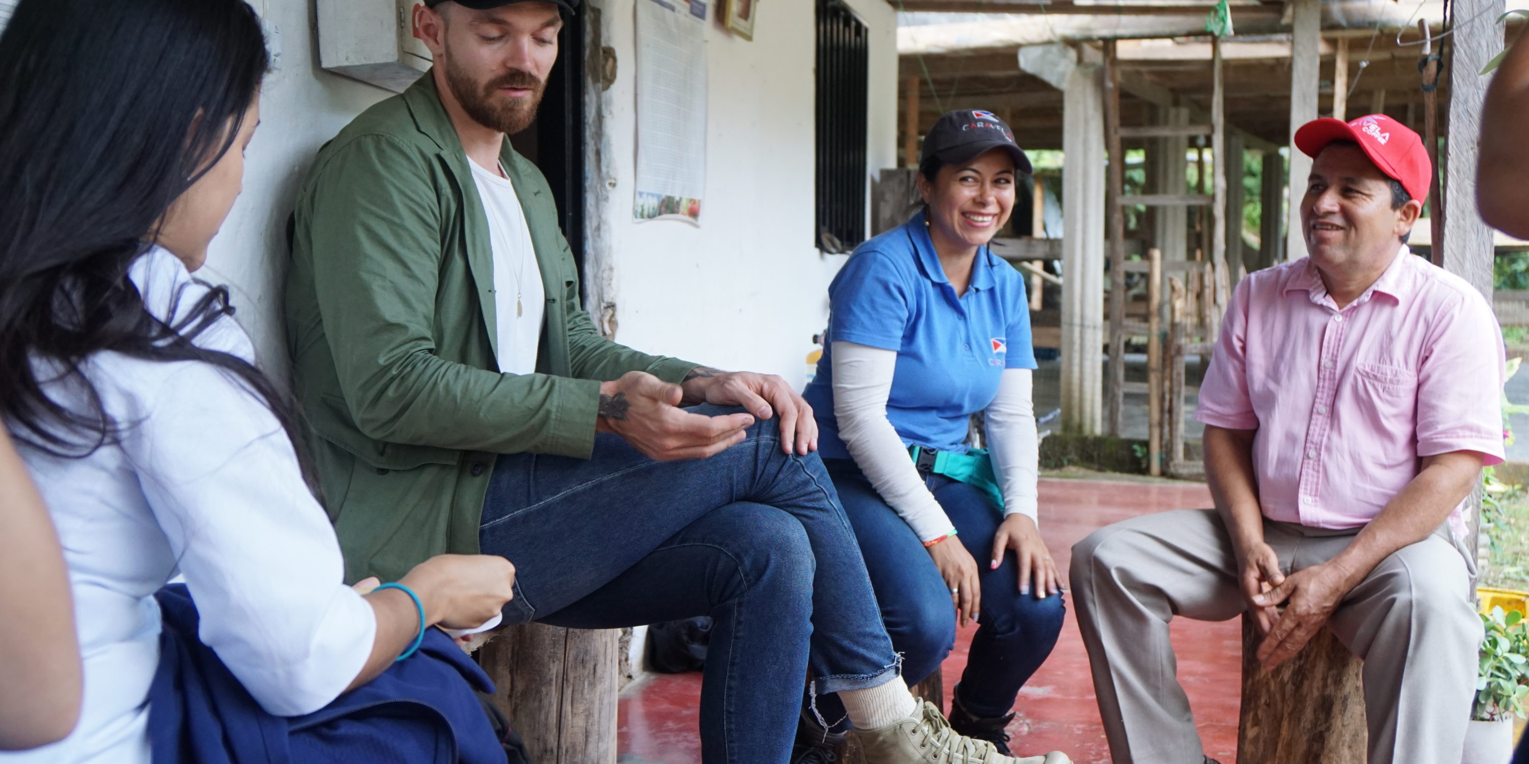 Peter Ebdrup talking contracts with farmer, Duver Rojas and representative of Colombian sourcing company Caravela.