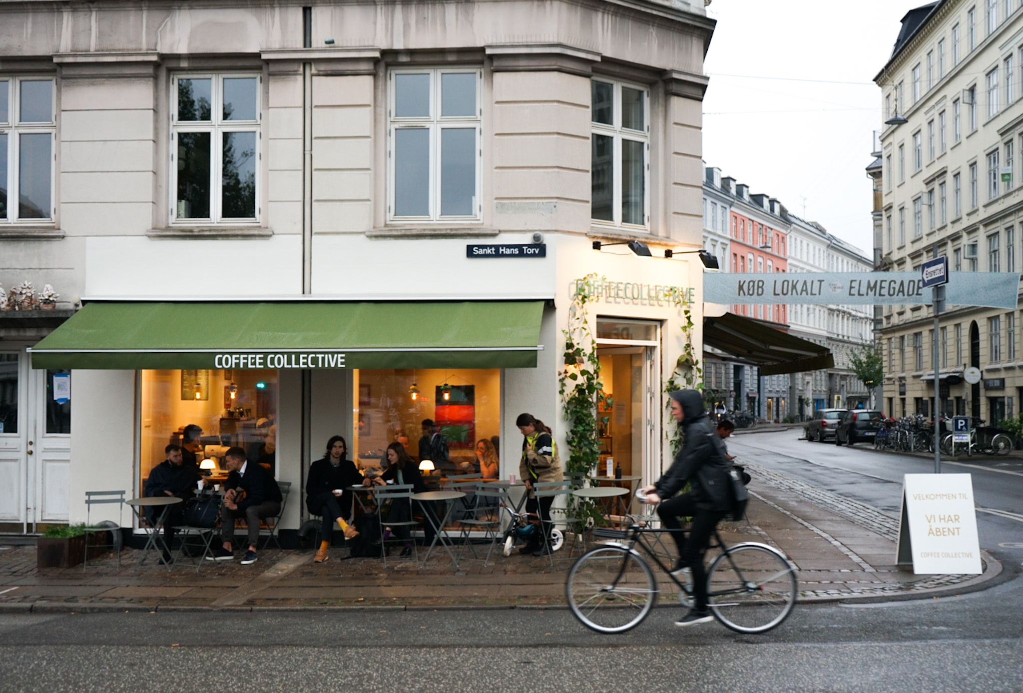 The corner of Sankt Hans Torv and Elmegade is in our view the perfect coffee spot