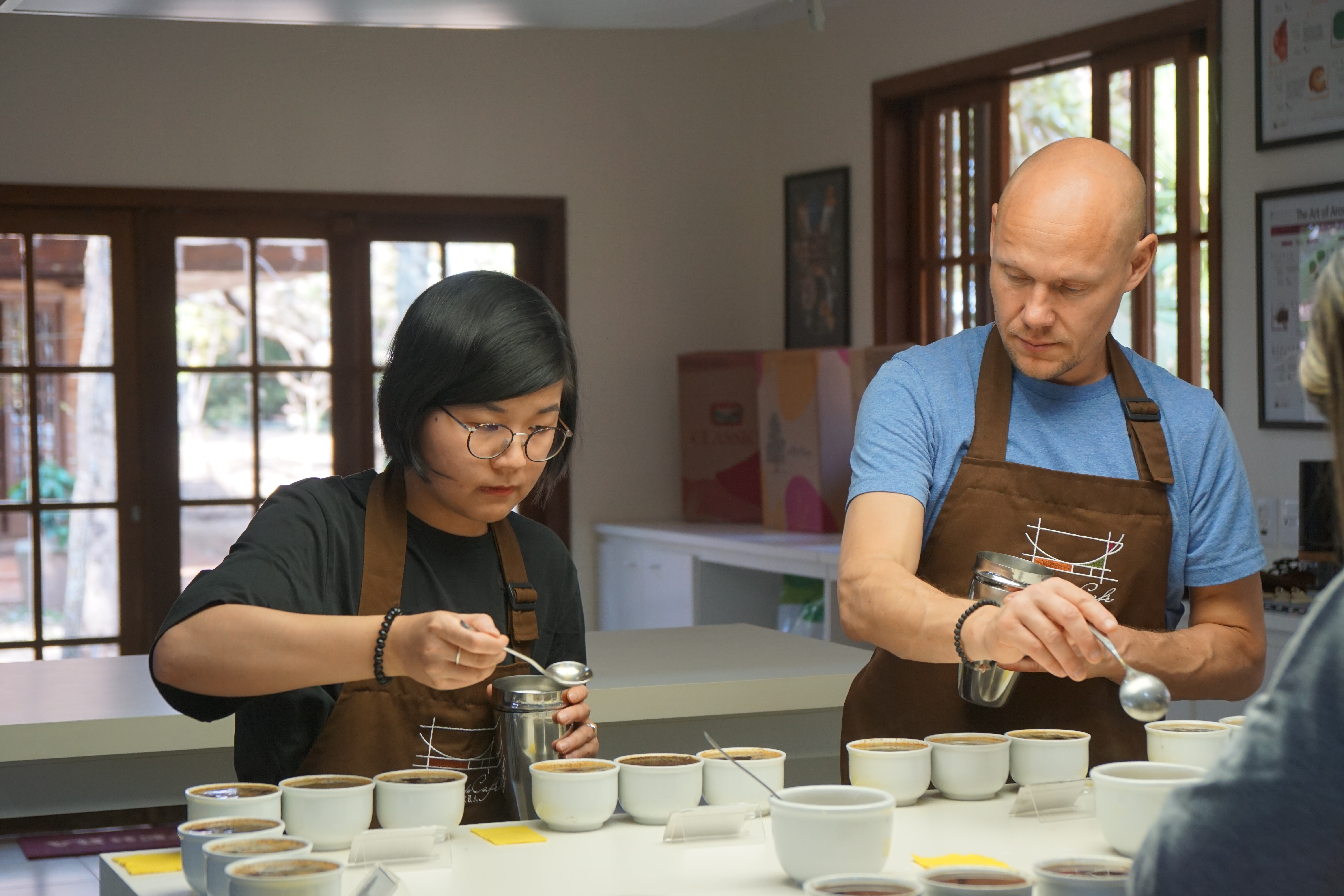 Xinyi and Samuli started the trip with a proper cupping at Daterra