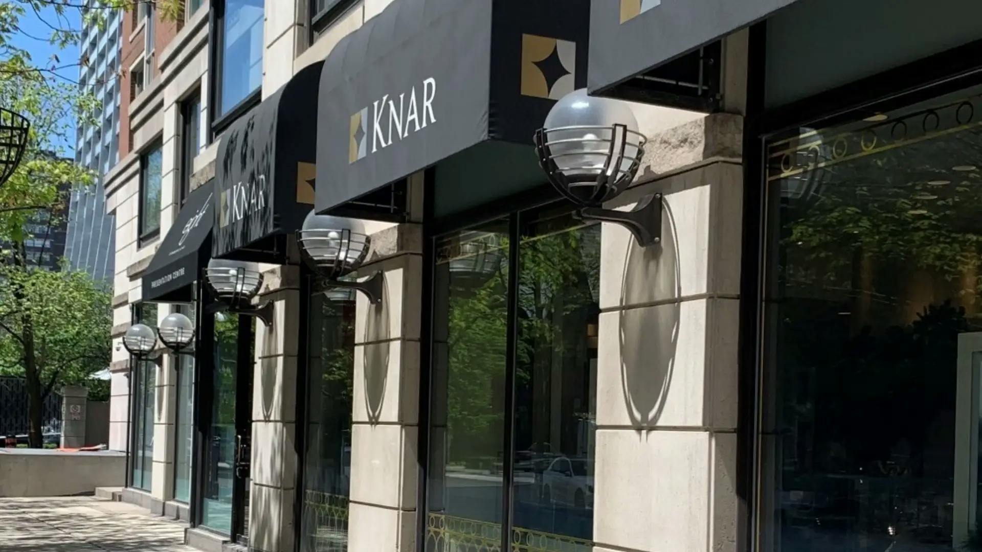 Storefront Of The Toronto - Knar Jewellery Store