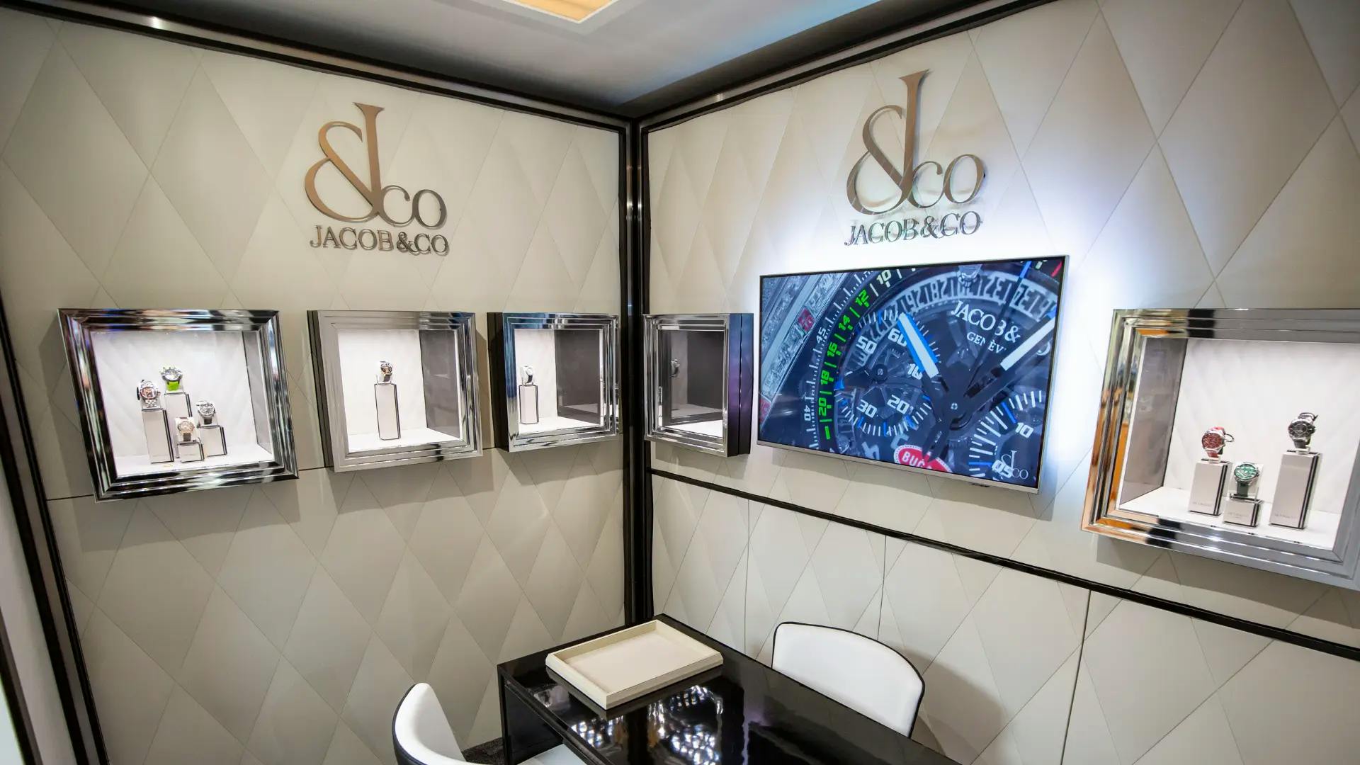 Storefront Of The United Kingdom - Market Cross Jewellers Store